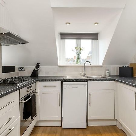 Gorgeous Apartment In The Centre Of Winchester Exterior foto