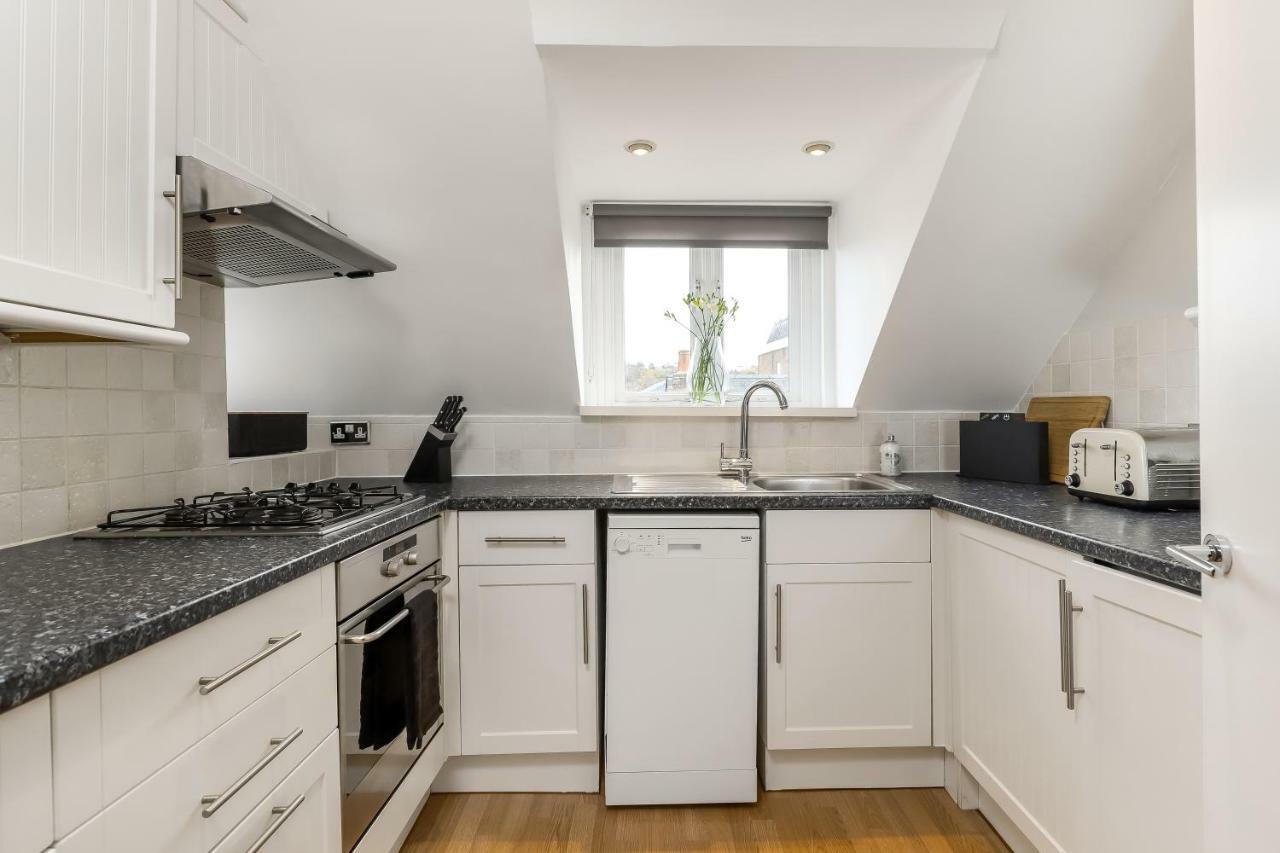 Gorgeous Apartment In The Centre Of Winchester Exterior foto